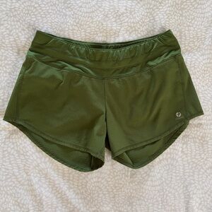 Oiselle Women's Mac Roga Shorts size 6